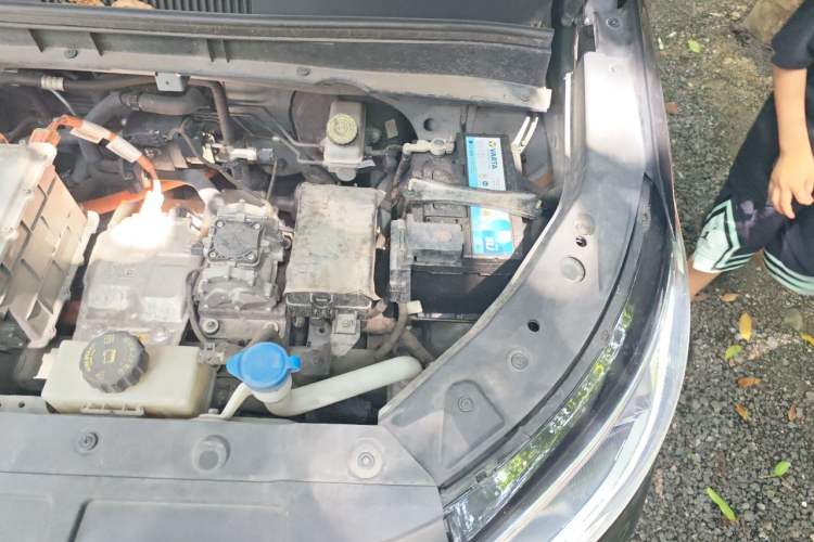 Used Dayun Yuanzhi M1 2023 7-Seater 450 Standard Edition Engine Bay Left