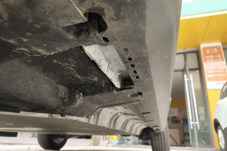 Used Dayun Yuanzhi M1 2025 7-Seater 490 Standard Edition Left Side Sill