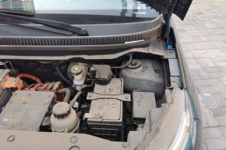Used Dayun Yuehu 2021 32.85 kWh Two-Wheel-Drive Sprite Version Engine Bay Left