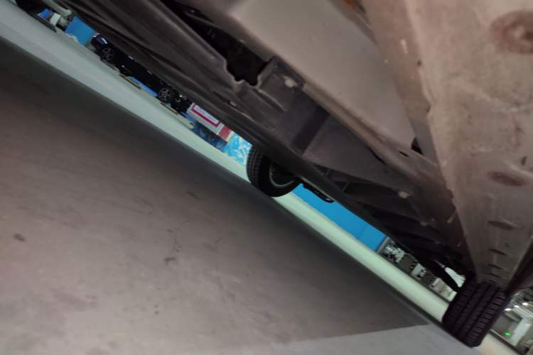 Used Dayun Yuehu 2022 300 Standard Edition Chassis Front Left