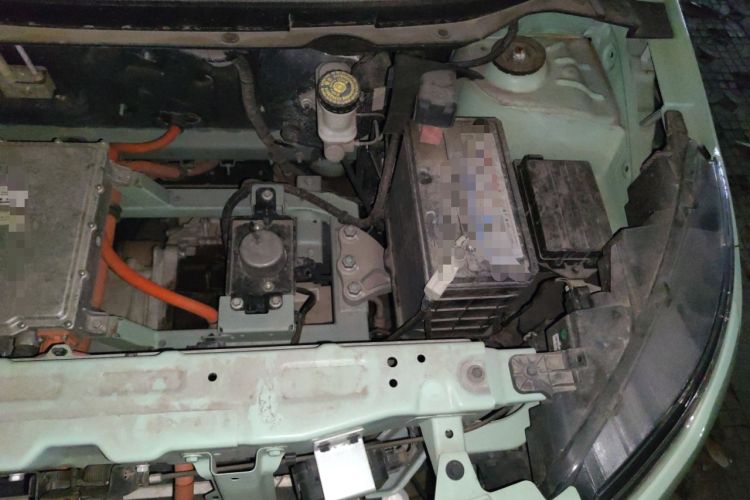 Used Dayun Yuehu 2022 300 Standard Edition Engine Bay Left