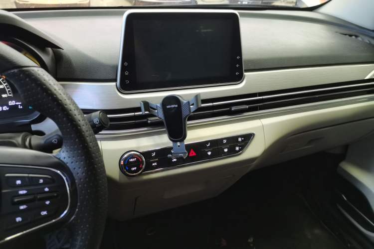 Used Dayun Yuehu 2022 300 Standard Edition Audio And AC Panel