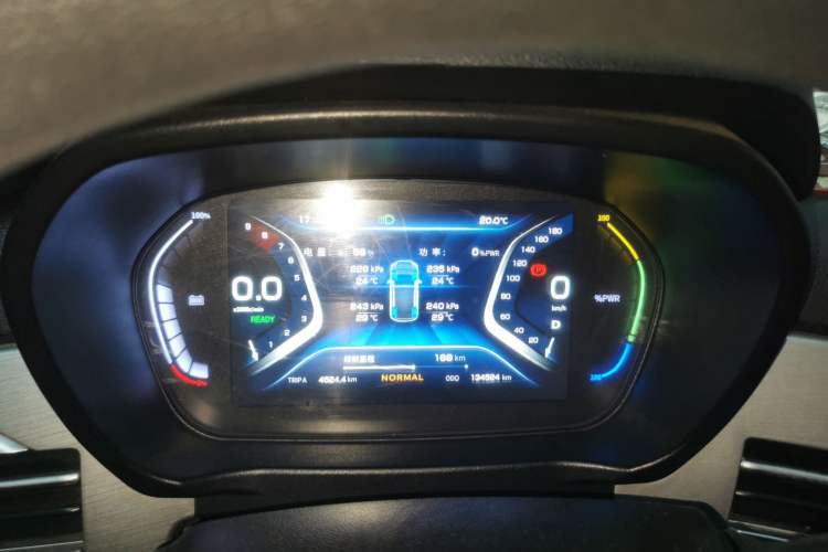 Used Dayun Yuehu 2021 32.85 kWh Two-Wheel-Drive Sprite Version Instrument Cluster
