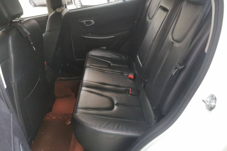 Used Dayun Yuehu 2021 32.85 kWh Two-Wheel-Drive Sprite Version Left Rear Seat