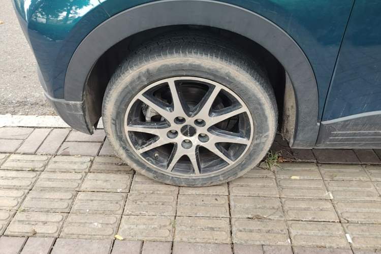Used Dayun Yuehu 2020 Four-Wheel Drive New Edition Left Front Wheel Hub