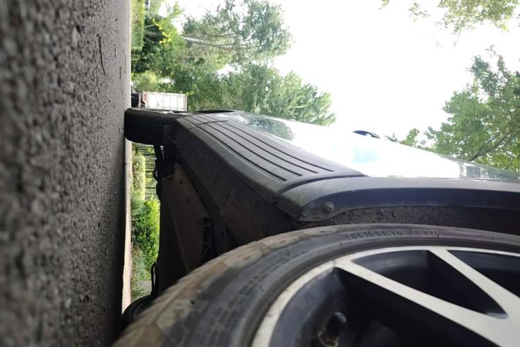 Used Dayun Yuehu 2020 Four-Wheel Drive New Edition Right Side Sill