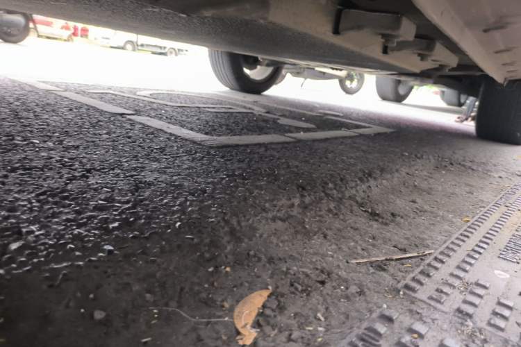 Used Dayun Yuehu 2020 Four-Wheel Drive New Edition Chassis Rear Right