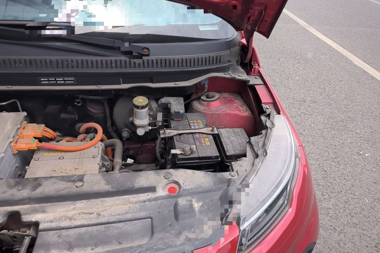 Used Dayun Yuehu 2020 Four-Wheel Drive New Edition Engine Bay Left