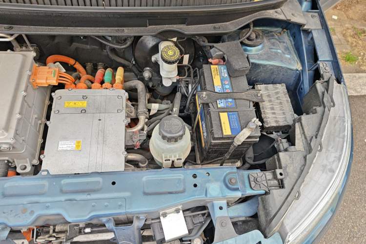Used Dayun Yuehu 2021 32.85 kWh Two-Wheel-Drive Sprite Version Engine Bay Left