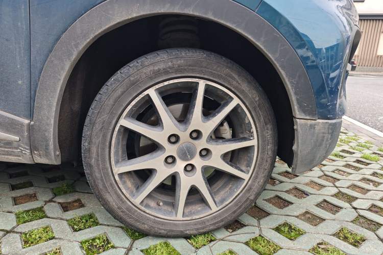 Used Dayun Yuehu 2021 32.85 kWh Two-Wheel-Drive Sprite Version Right Front Wheel Hub