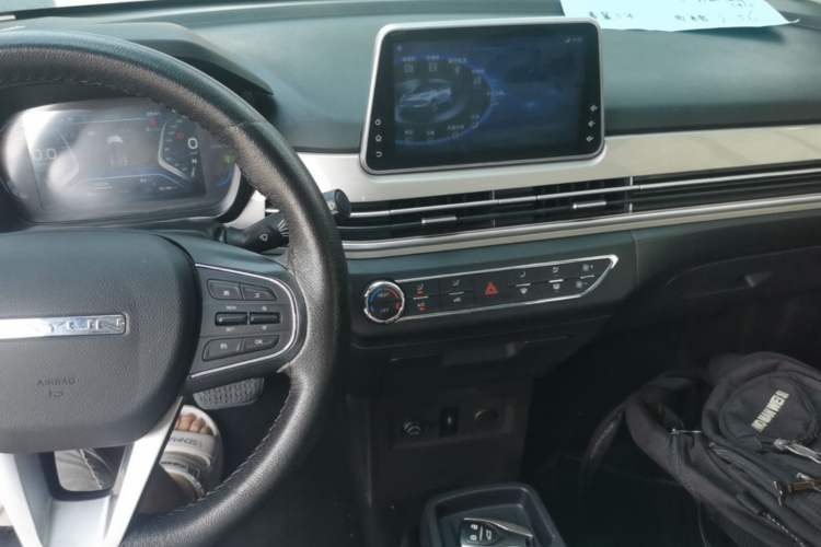 Used Dayun Yuehu 2021 32.85 kWh Two-Wheel-Drive Sprite Version Center Console