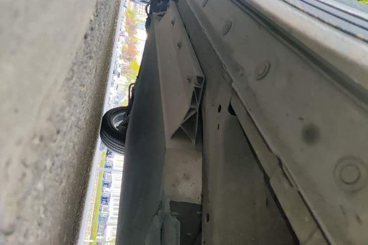 Used Dayun Yuehu 2021 32.85 kWh Two-Wheel-Drive Sprite Version Chassis Front Right