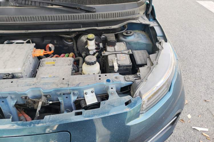 Used Dayun Yuehu 2021 32.85 kWh Two-Wheel-Drive Sprite Version Engine Bay Left