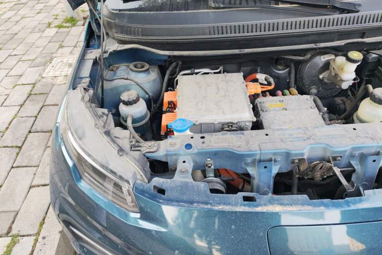 Used Dayun Yuehu 2021 32.85 kWh Two-Wheel-Drive Sprite Version Engine Bay Right