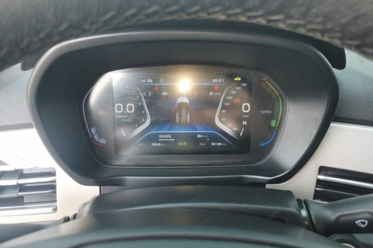 Used Dayun Yuehu 2021 32.85 kWh Two-Wheel-Drive Sprite Version Instrument Cluster