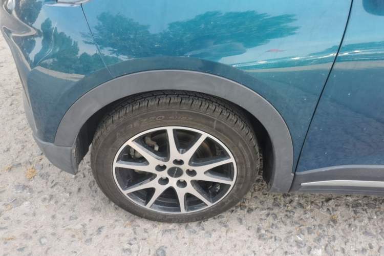 Used Dayun Yuehu 2021 32.85 kWh Two-Wheel-Drive Sprite Version Left Front Wheel Hub