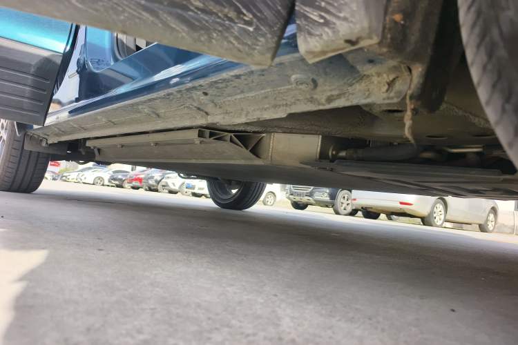 Used Dayun Yuehu 2021 32.85 kWh Two-Wheel-Drive Sprite Version Right Side Sill