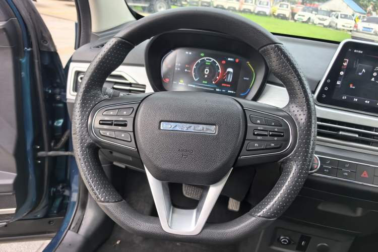 Used Dayun Yuehu 2021 32.85 kWh Two-Wheel-Drive Sprite Version Steering Wheel