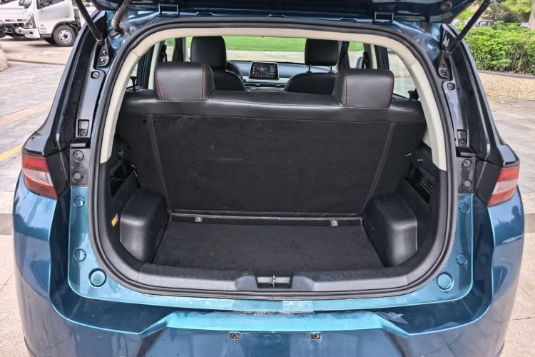Used Dayun Yuehu 2021 32.85 kWh Two-Wheel-Drive Sprite Version Trunk