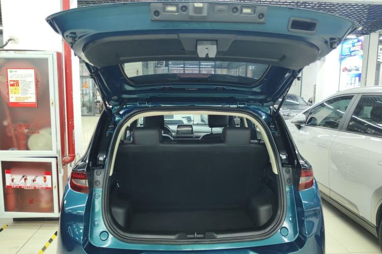 Used Dayun Yuehu 2021 32.85 kWh Two-Wheel-Drive Sprite Version Trunk
