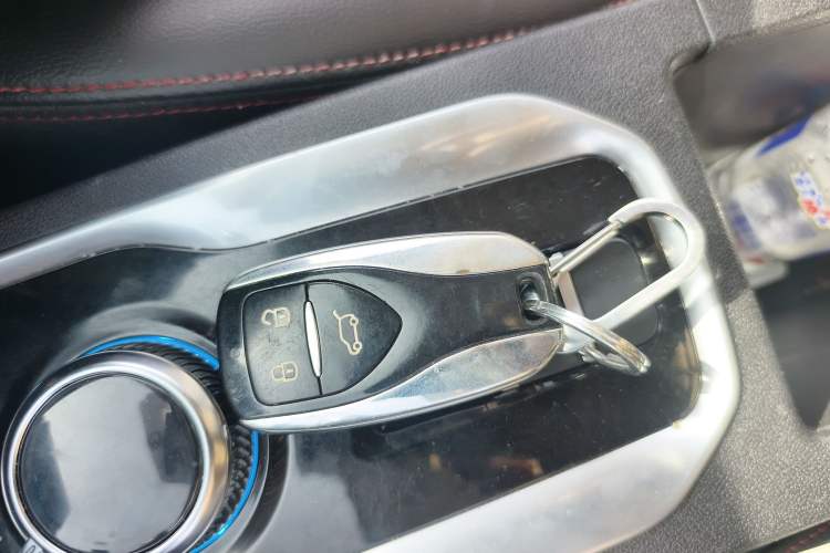Used Dayun Yuehu 2021 32.85 kWh Two-Wheel-Drive Sprite Version Vehicle Key