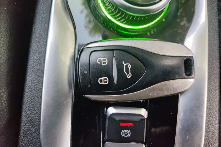 Used Dayun Yuehu 2021 32.85 kWh Two-Wheel-Drive Sprite Version Vehicle Key