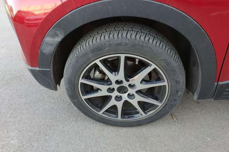 Used Dayun Yuehu 2021 32.85 kWh Two-Wheel-Drive Sprite Version Left Front Wheel Hub