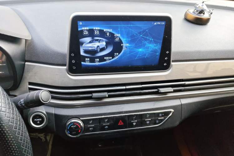 Used Dayun Yuehu 2021 32.85 kWh Two-Wheel-Drive Sprite Version Audio And AC Panel