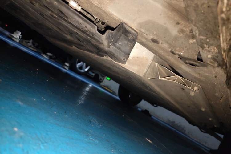 Used Dayun Yuehu 2021 32.85 kWh Two-Wheel-Drive Sprite Version Chassis Front Left