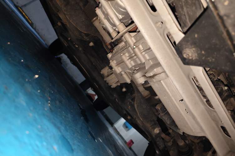 Used Dayun Yuehu 2021 32.85 kWh Two-Wheel-Drive Sprite Version Chassis Front