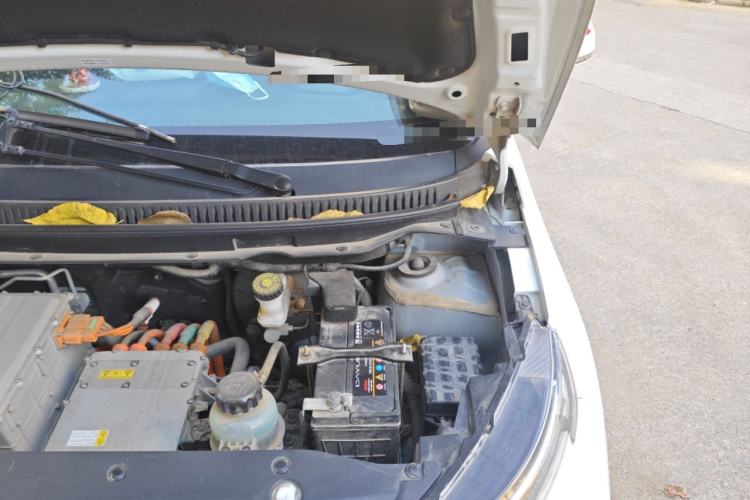 Used Dayun Yuehu 2021 32.85 kWh Two-Wheel-Drive Sprite Version Engine Bay Left