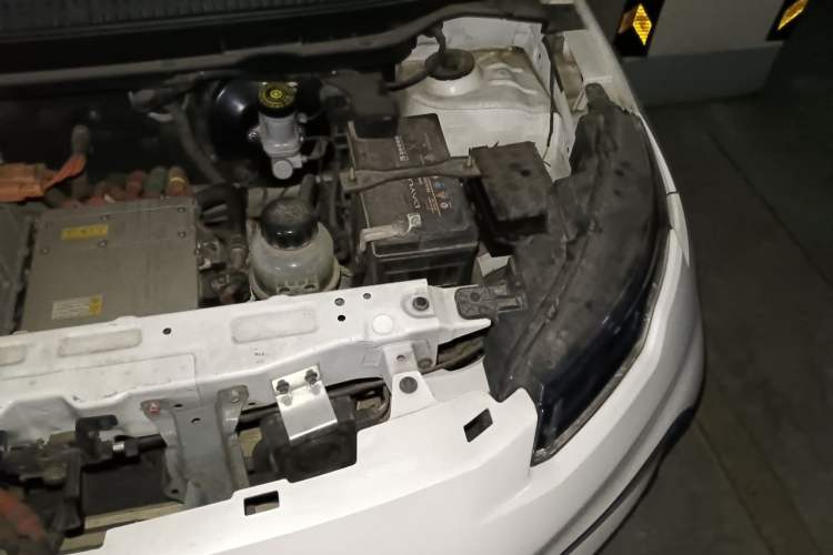 Used Dayun Yuehu 2021 32.85 kWh Two-Wheel-Drive Sprite Version Engine Bay Left