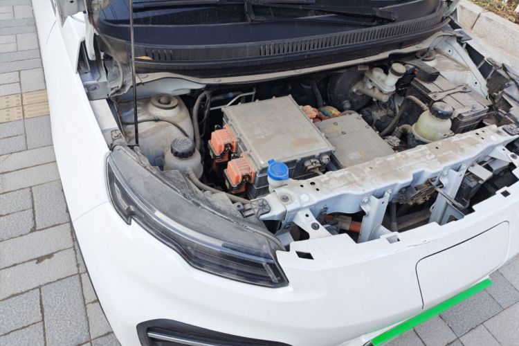 Used Dayun Yuehu 2021 32.85 kWh Two-Wheel-Drive Sprite Version Engine Bay Right