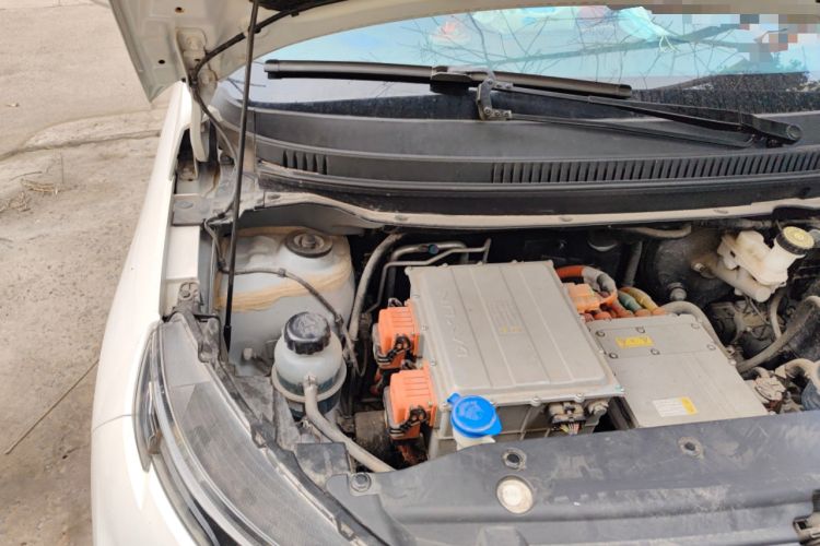 Used Dayun Yuehu 2021 32.85 kWh Two-Wheel-Drive Sprite Version Engine Bay Right