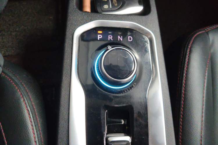 Used Dayun Yuehu 2021 Revised Version 32.85 kWh Two-Wheel Drive Sprite Edition Gear Lever