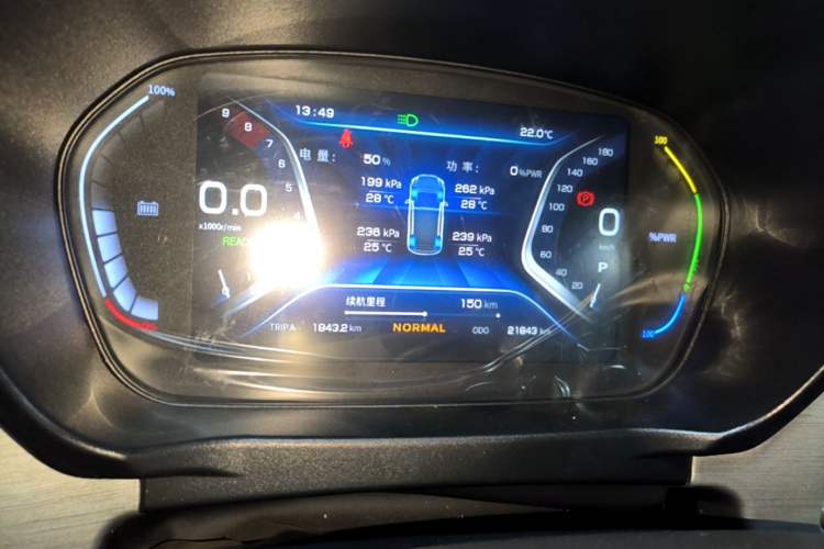 Used Dayun Yuehu 2021 32.85 kWh Two-Wheel-Drive Sprite Version Instrument Cluster