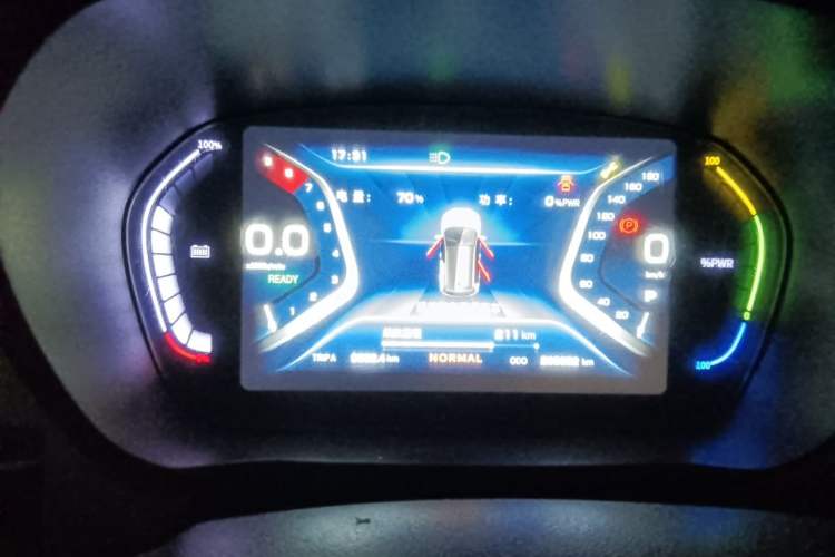 Used Dayun Yuehu 2021 32.85 kWh Two-Wheel-Drive Sprite Version Instrument Cluster
