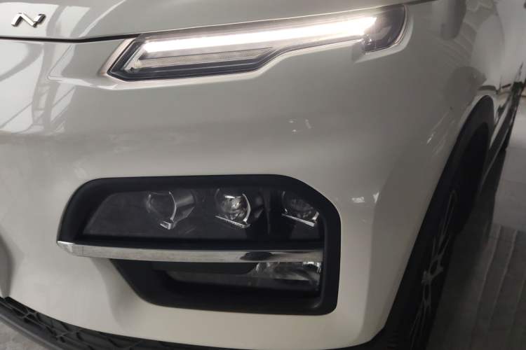 Used Dayun Yuehu 2021 Revised Version 32.85 kWh Two-Wheel Drive Sprite Edition Left Front Headlight