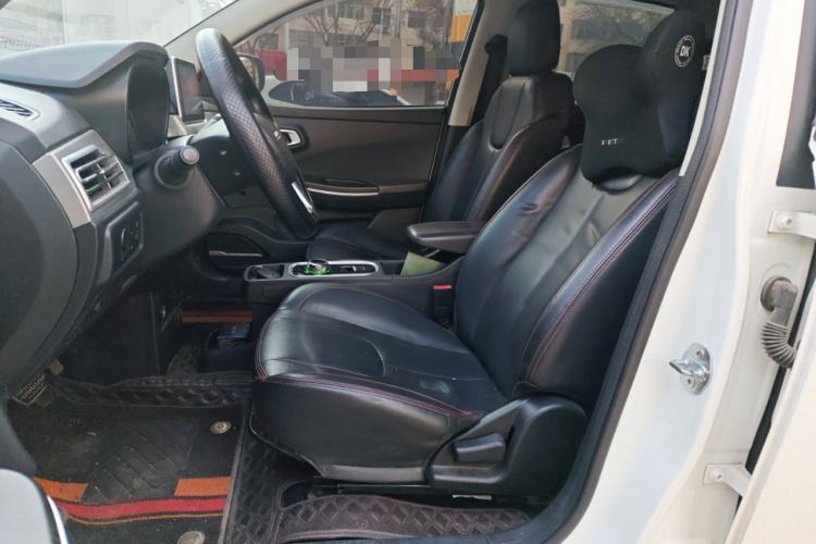 Used Dayun Yuehu 2021 32.85 kWh Two-Wheel-Drive Sprite Version Left Front Seat