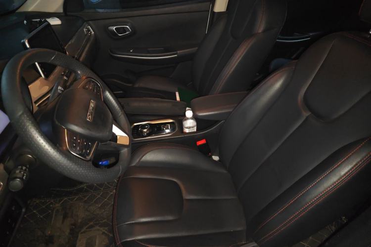 Used Dayun Yuehu 2021 32.85 kWh Two-Wheel-Drive Sprite Version Left Front Seat