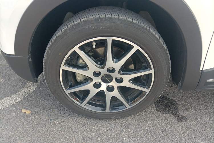 Used Dayun Yuehu 2021 32.85 kWh Two-Wheel-Drive Sprite Version Left Front Wheel Hub