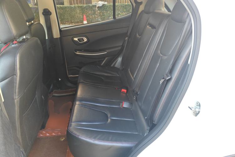 Used Dayun Yuehu 2021 32.85 kWh Two-Wheel-Drive Sprite Version Left Rear Seat