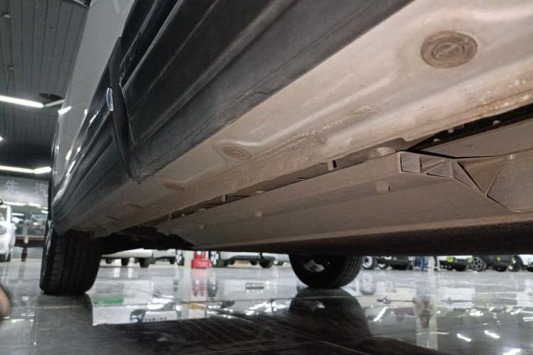 Used Dayun Yuehu 2021 32.85 kWh Two-Wheel-Drive Sprite Version Left Side Sill