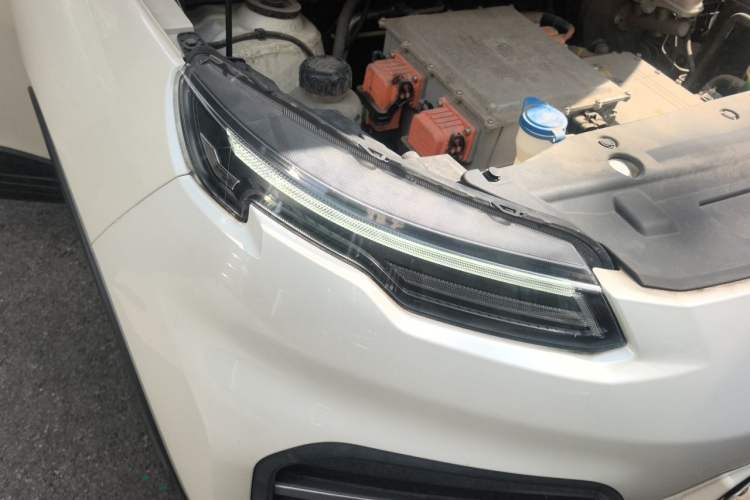 Used Dayun Yuehu 2021 32.85 kWh Two-Wheel-Drive Sprite Version Right Front Headlight