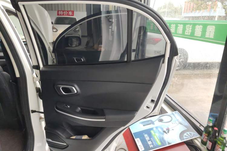 Used Dayun Yuehu 2021 Revised Version 32.85 kWh Two-Wheel Drive Sprite Edition Right Rear Door Interior
