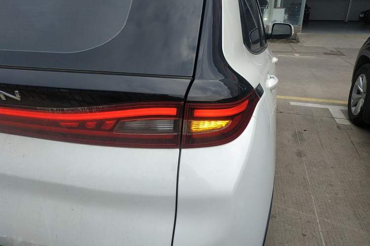 Used Dayun Yuehu 2021 32.85 kWh Two-Wheel-Drive Sprite Version Right Rear Taillight