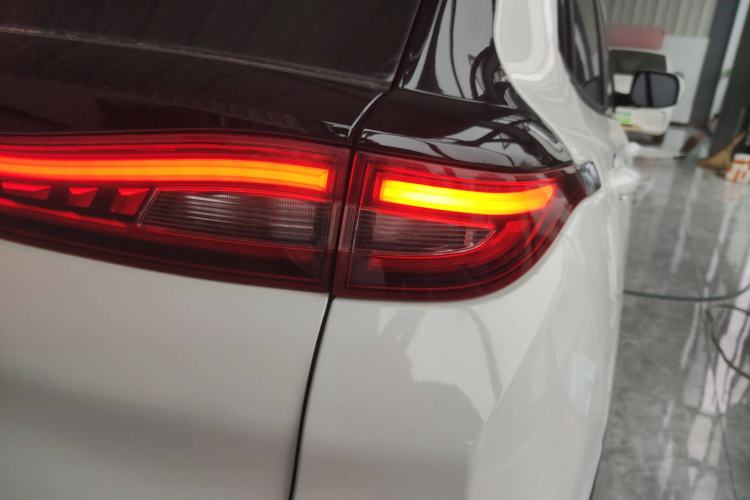 Used Dayun Yuehu 2021 Revised Version 32.85 kWh Two-Wheel Drive Sprite Edition Right Rear Taillight