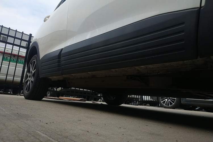 Used Dayun Yuehu 2021 32.85 kWh Two-Wheel-Drive Sprite Version Right Side Sill