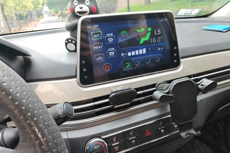 Used Dayun Yuehu 2021 32.85 kWh Two-Wheel-Drive Sprite Version Audio And AC Panel