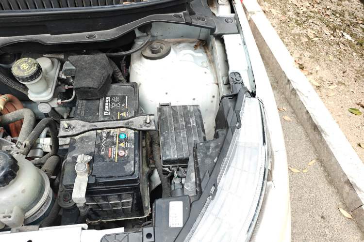Used Dayun Yuehu 2021 32.85 kWh Two-Wheel-Drive Sprite Version Engine Bay Left
